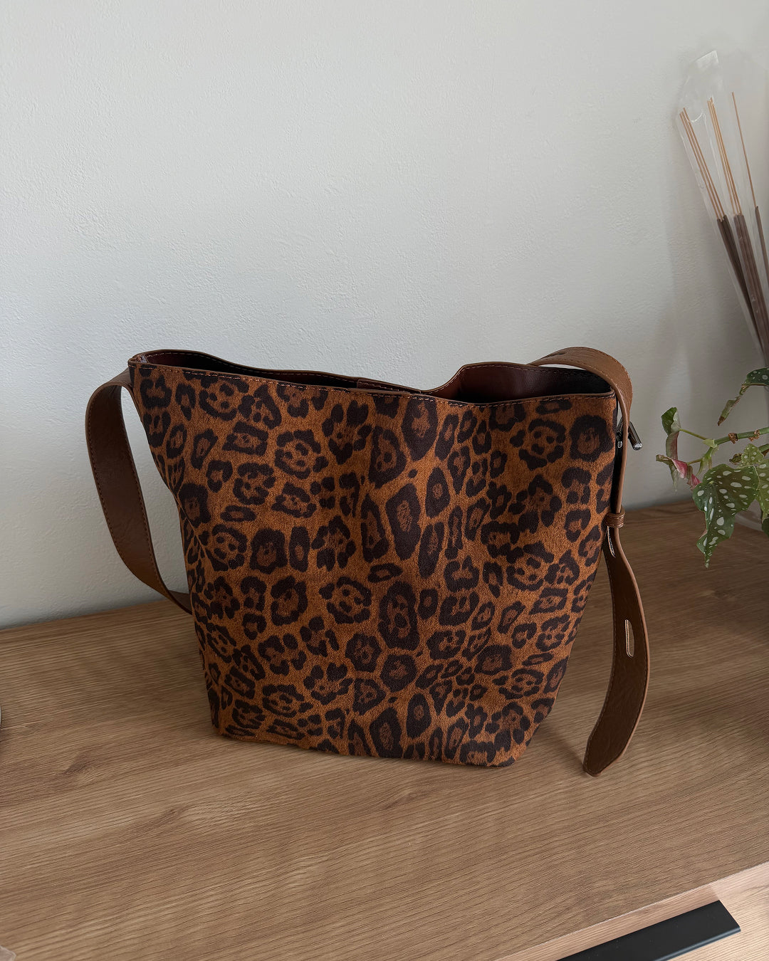 レオパードショルダーメッセンジャーバッグ SK0415