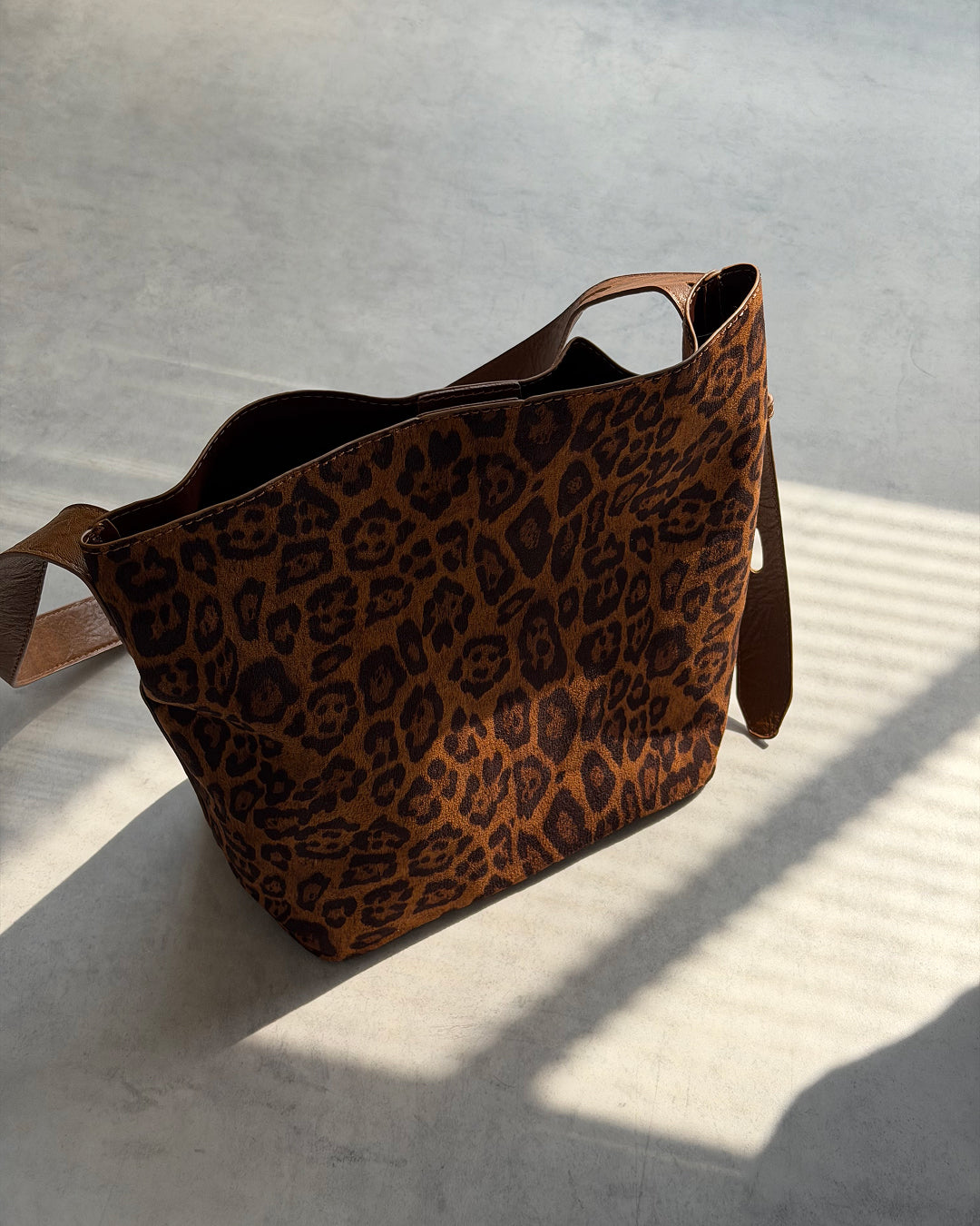 レオパードショルダーメッセンジャーバッグ SK0415