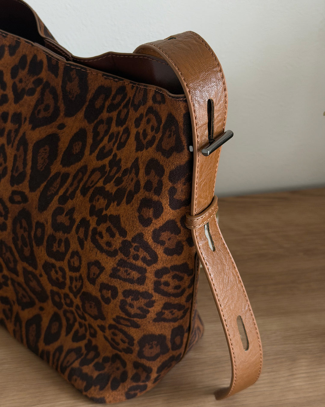 レオパードショルダーメッセンジャーバッグ SK0415