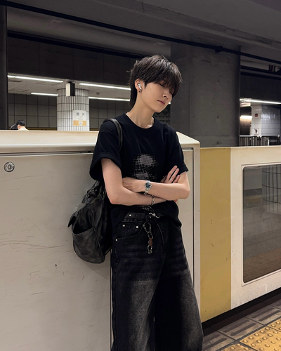 ドットフェイスグラフィックTシャツSY0072