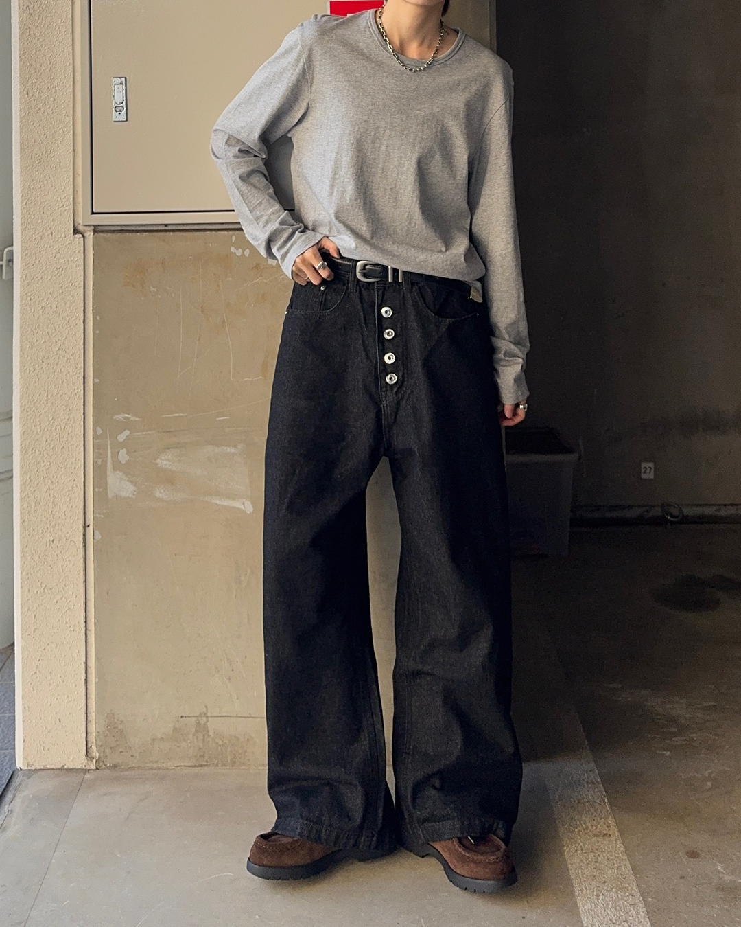 ボタンフライデザインノンウォッシュワイドデニムパンツ SY0143
