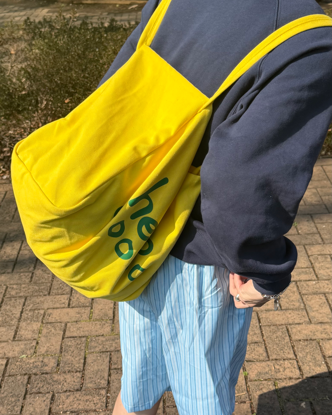 ボディバッグ イエロー ネイビー キャンバス adidas ボディバッグ ネイビー/イエロー - メルカリ