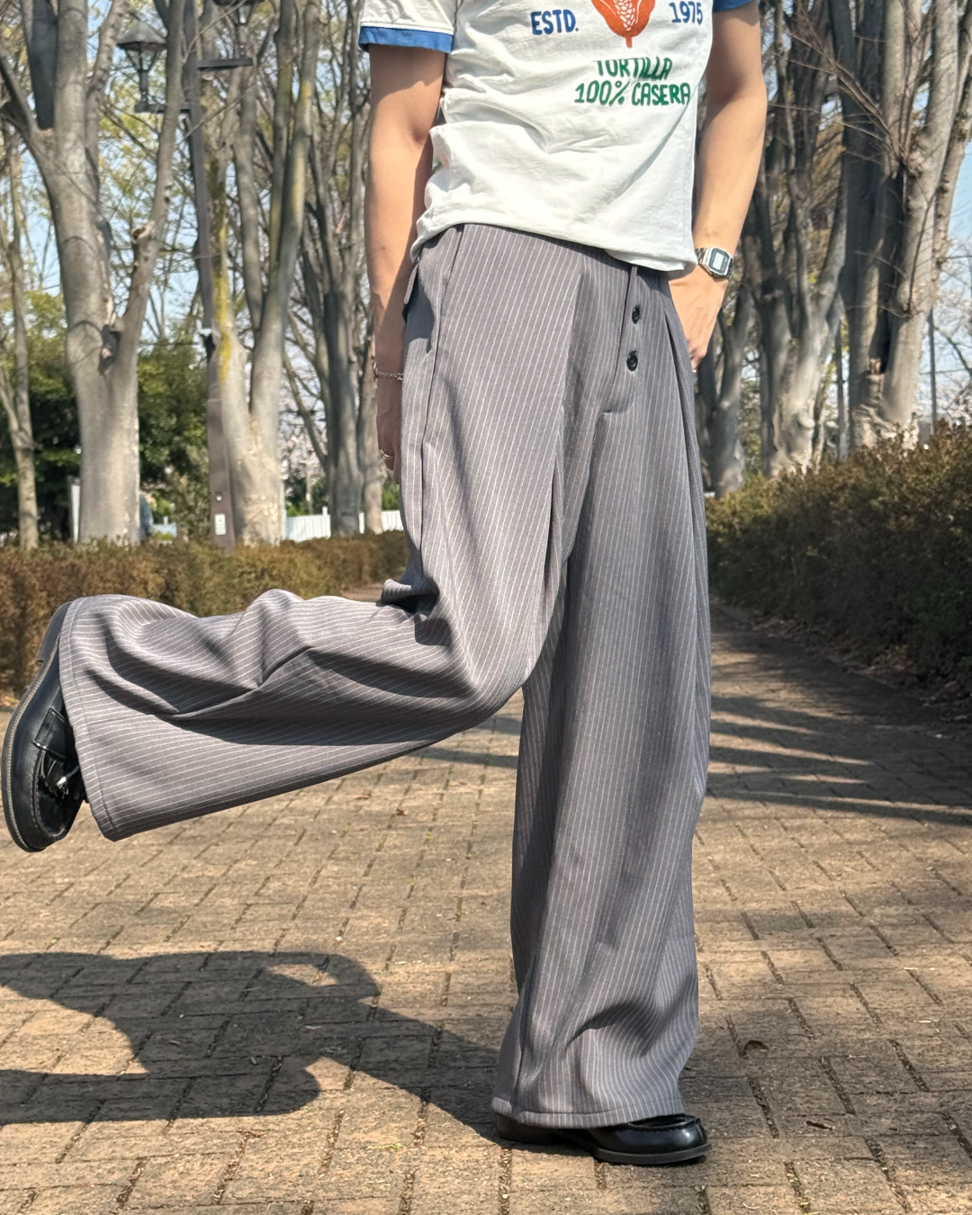 フロントボタンルーズストレートストライプパンツ SZ0036 – YOLO(ヨロ フロントボタンルーズストレートストライプパンツ SZ0036 – YOLO(ヨロ