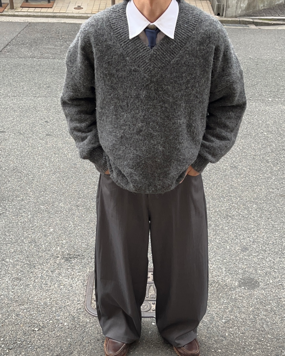 オーバーサイズブラッシュドVネックニット TK0035