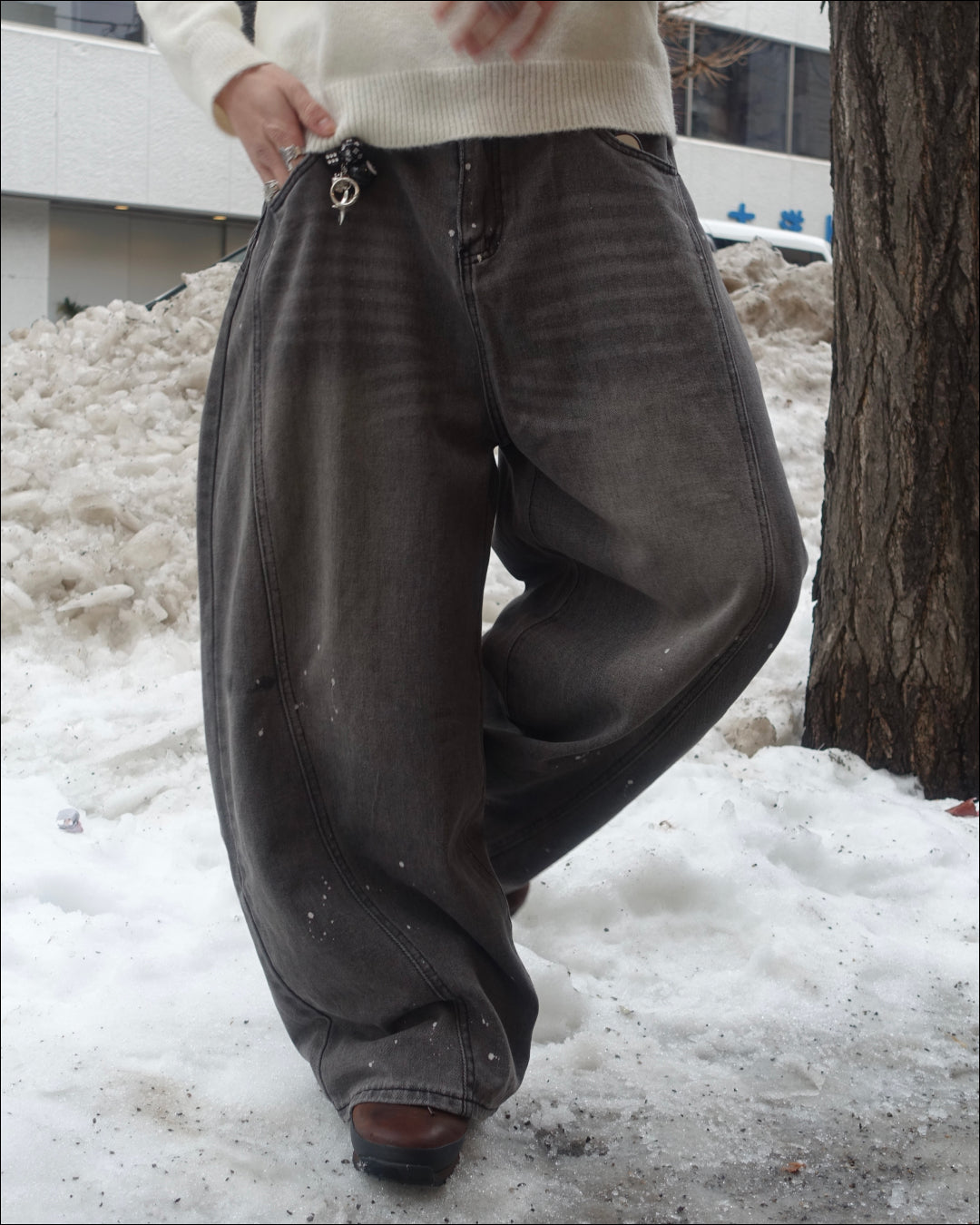 ペイント柄ブラックワイドバルーンデニム TN0183 – YOLO（ヨロ