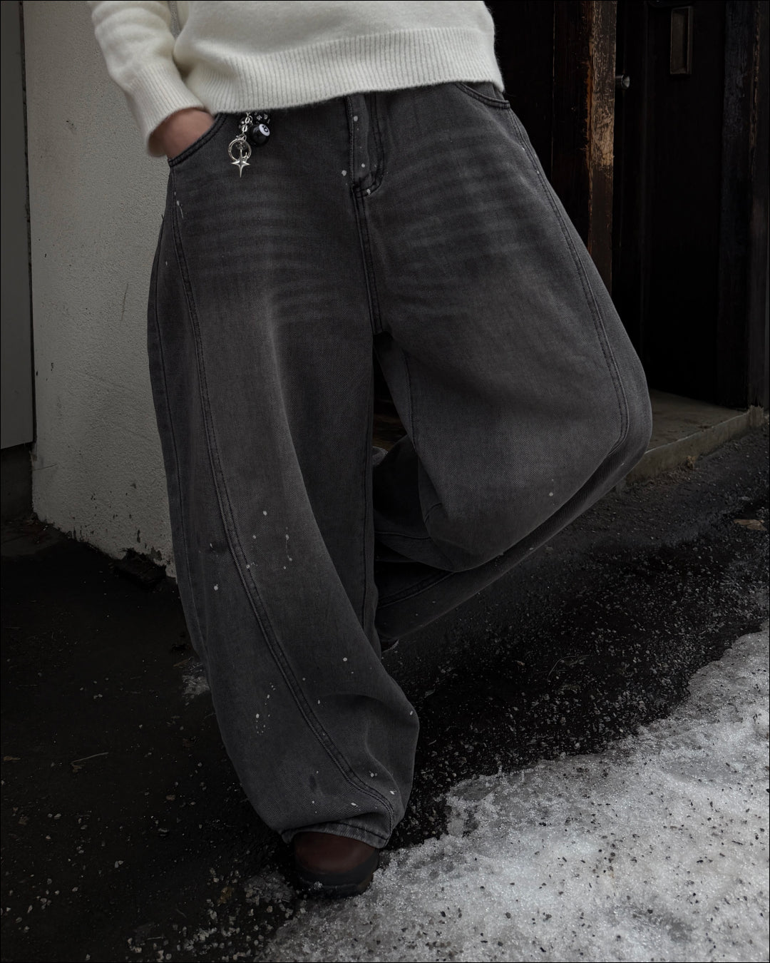 ペイント柄ブラックワイドバルーンデニム TN0183 – YOLO（ヨロ