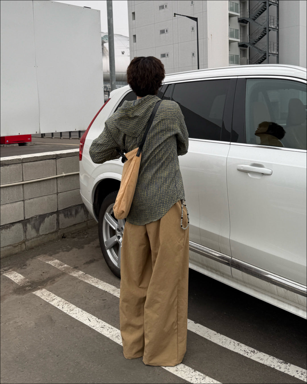 ボタンフード付きチェックプルオーバー TN0407