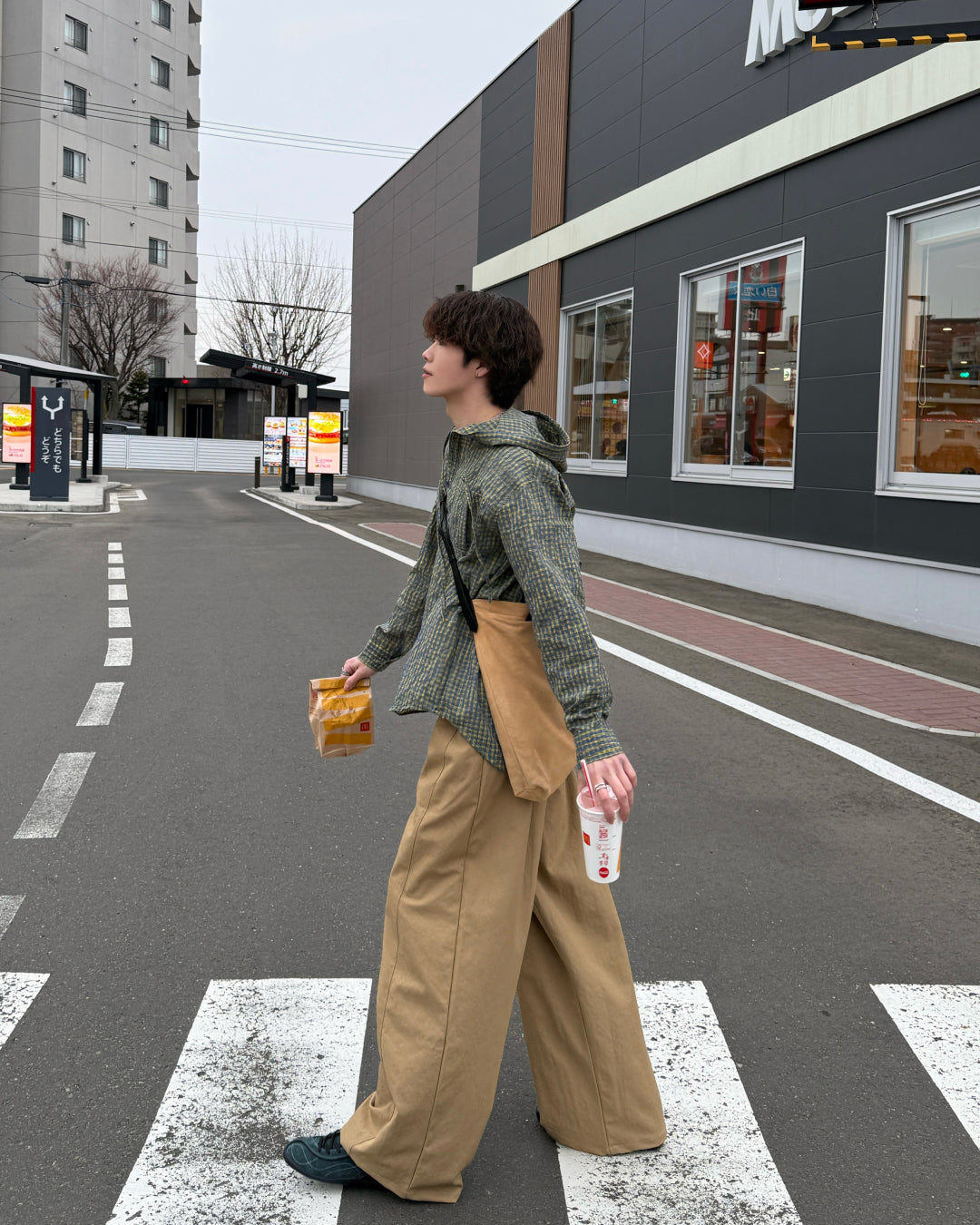 ボタンフード付きチェックプルオーバー TN0407