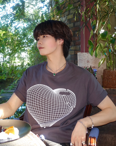 ハートグラフィックTシャツ TN0512