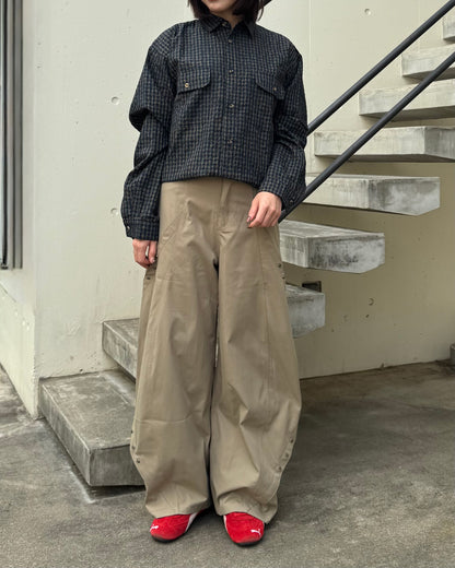 ユニセックススタッズカーブスラックス TO1380