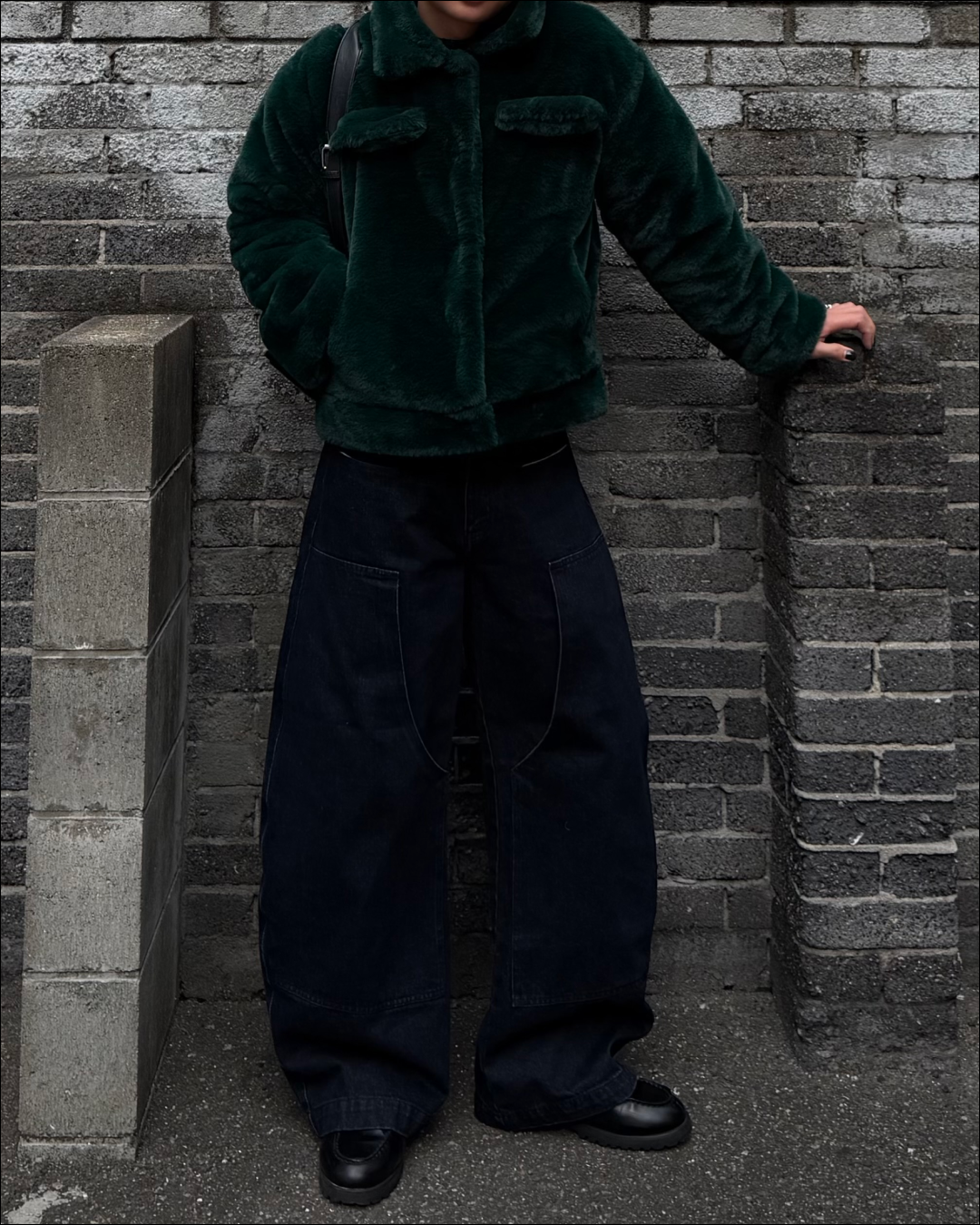 ユニセックスボリュームファーショートブルゾン TO1676