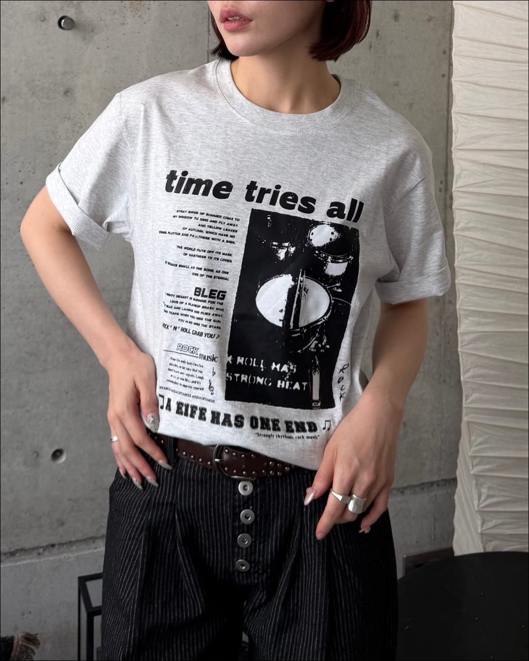 ユニセックスデザインプリントT TO2302