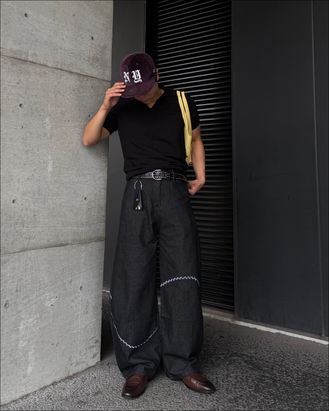 エンブロイダリーカーブデニムパンツ TO2526