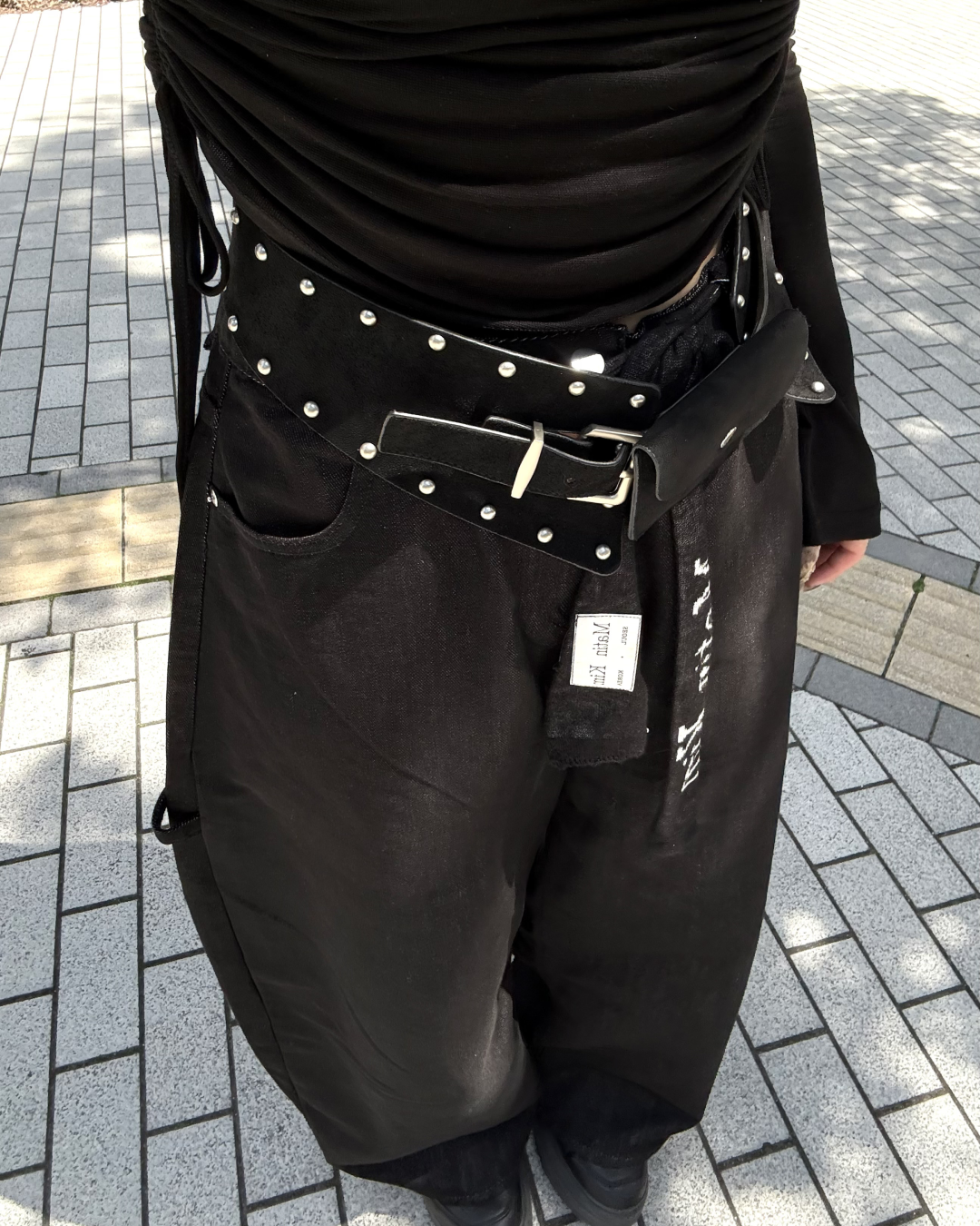 バッククロスデザインワイドストレートパンツ
UI0009