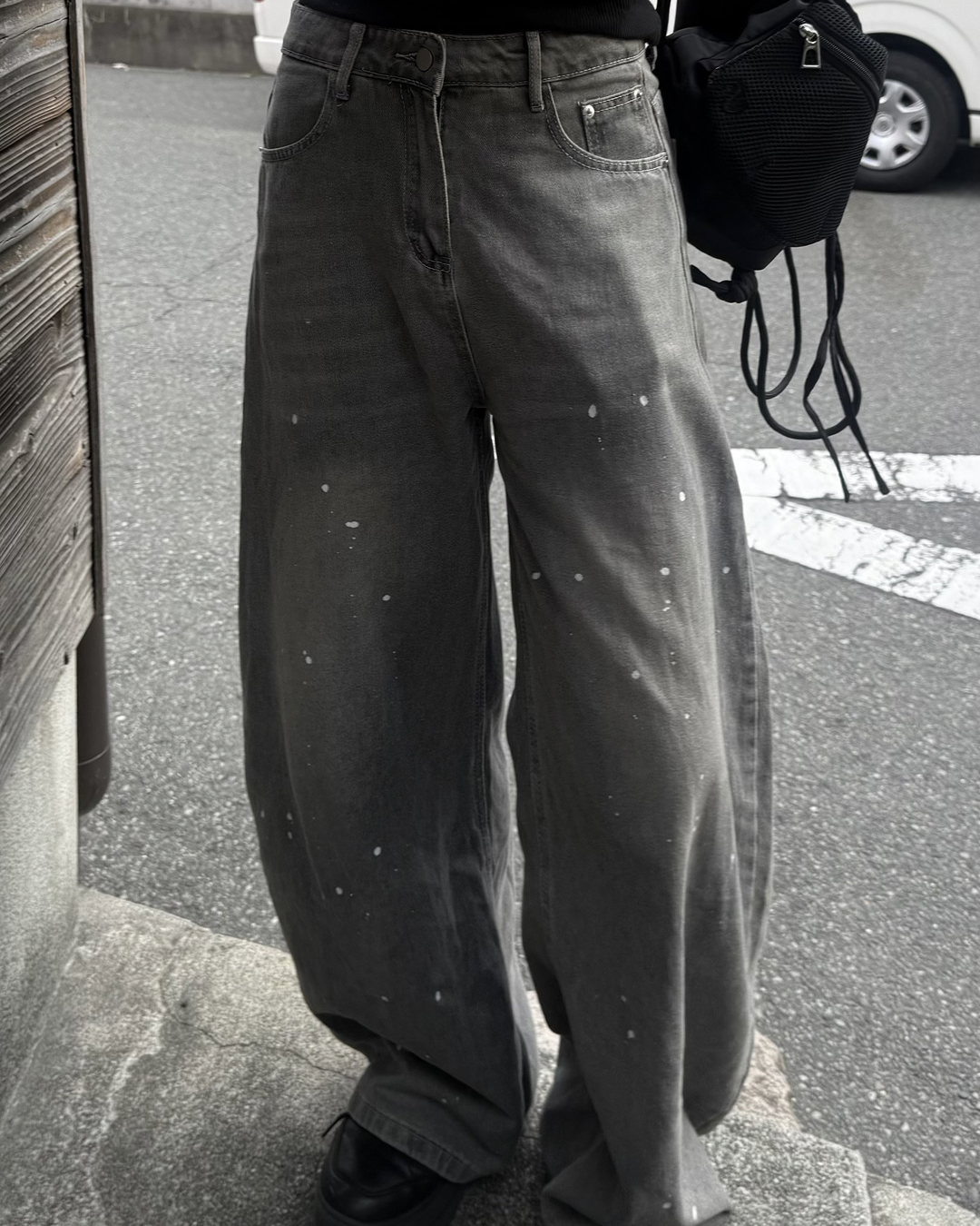 ペイントウィッシュグレーバレルレッグデニムパンツ
UI0045