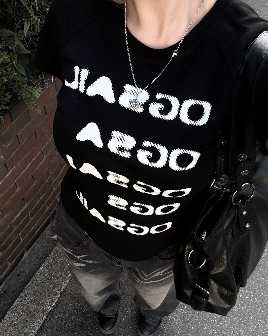 タイト英字プリントTシャツ UI0056
