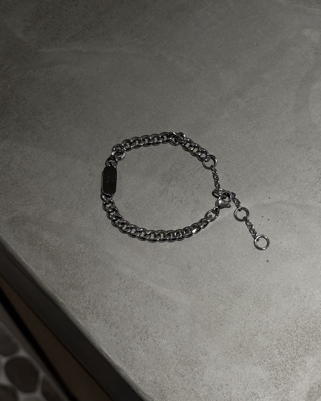 リンクチェーンシルバーカラーブレスレット
UI0064