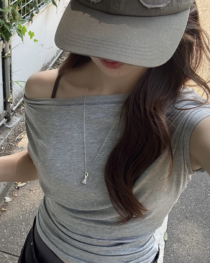 スリムフィットスネックオフショルダーTシャツ UN0021