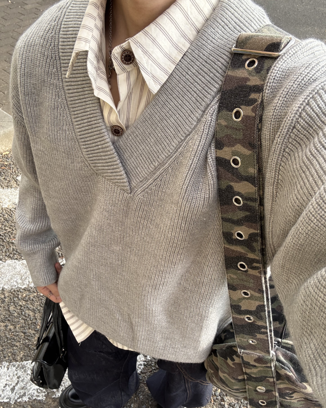 Vネックルーズニット WG0211