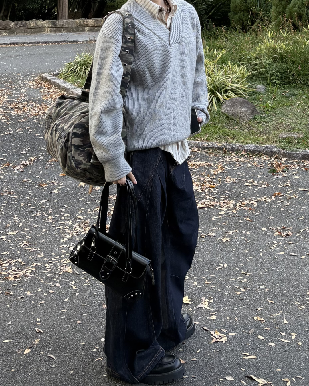 Vネックルーズニット WG0211