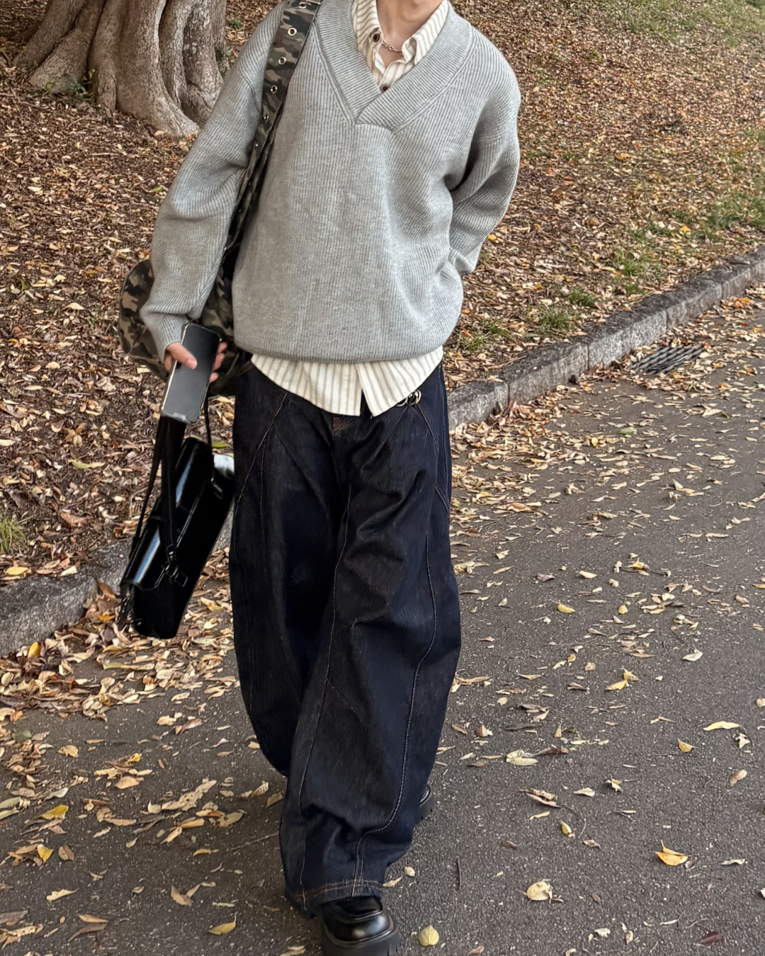 Vネックルーズニット WG0211