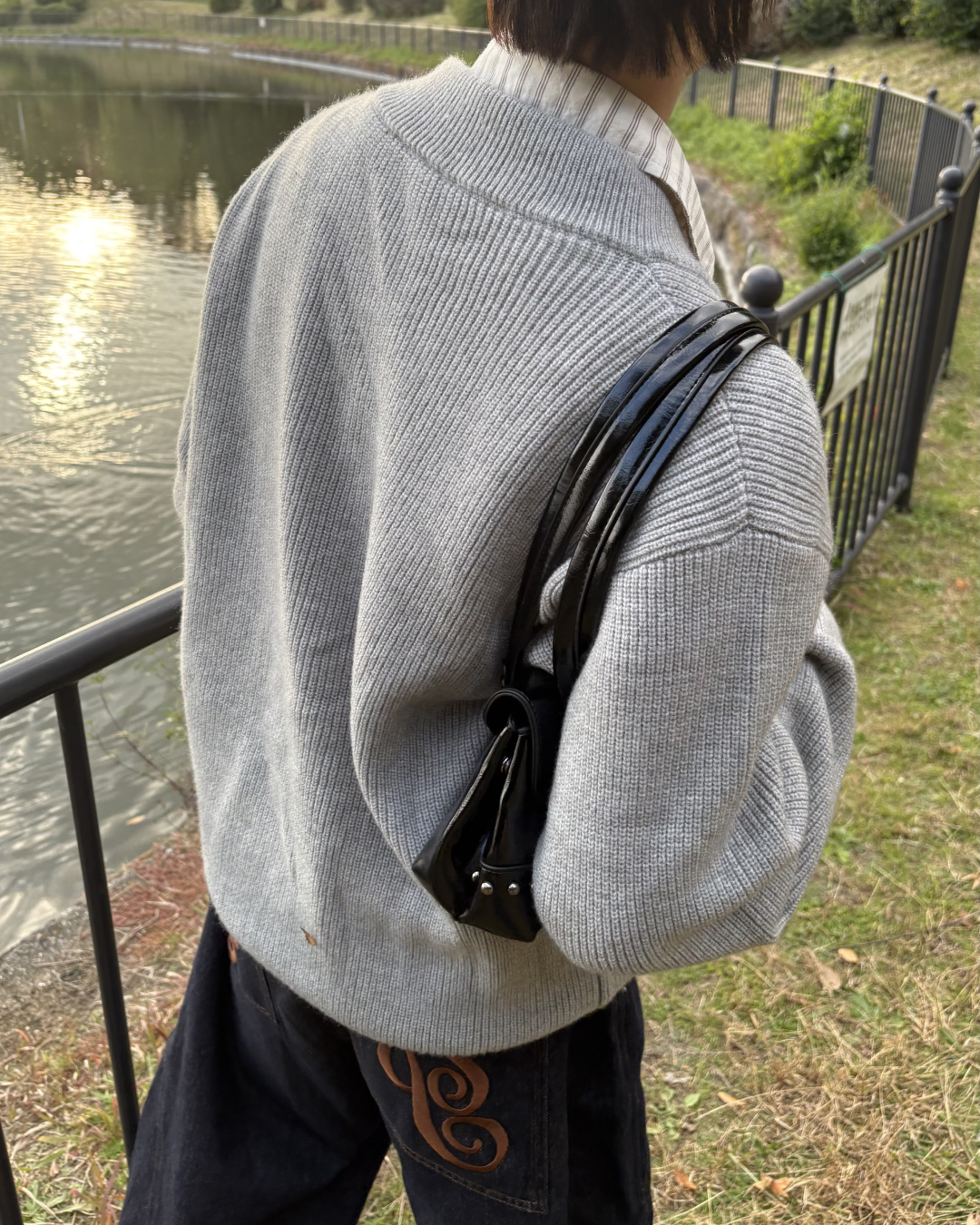 Vネックルーズニット WG0211