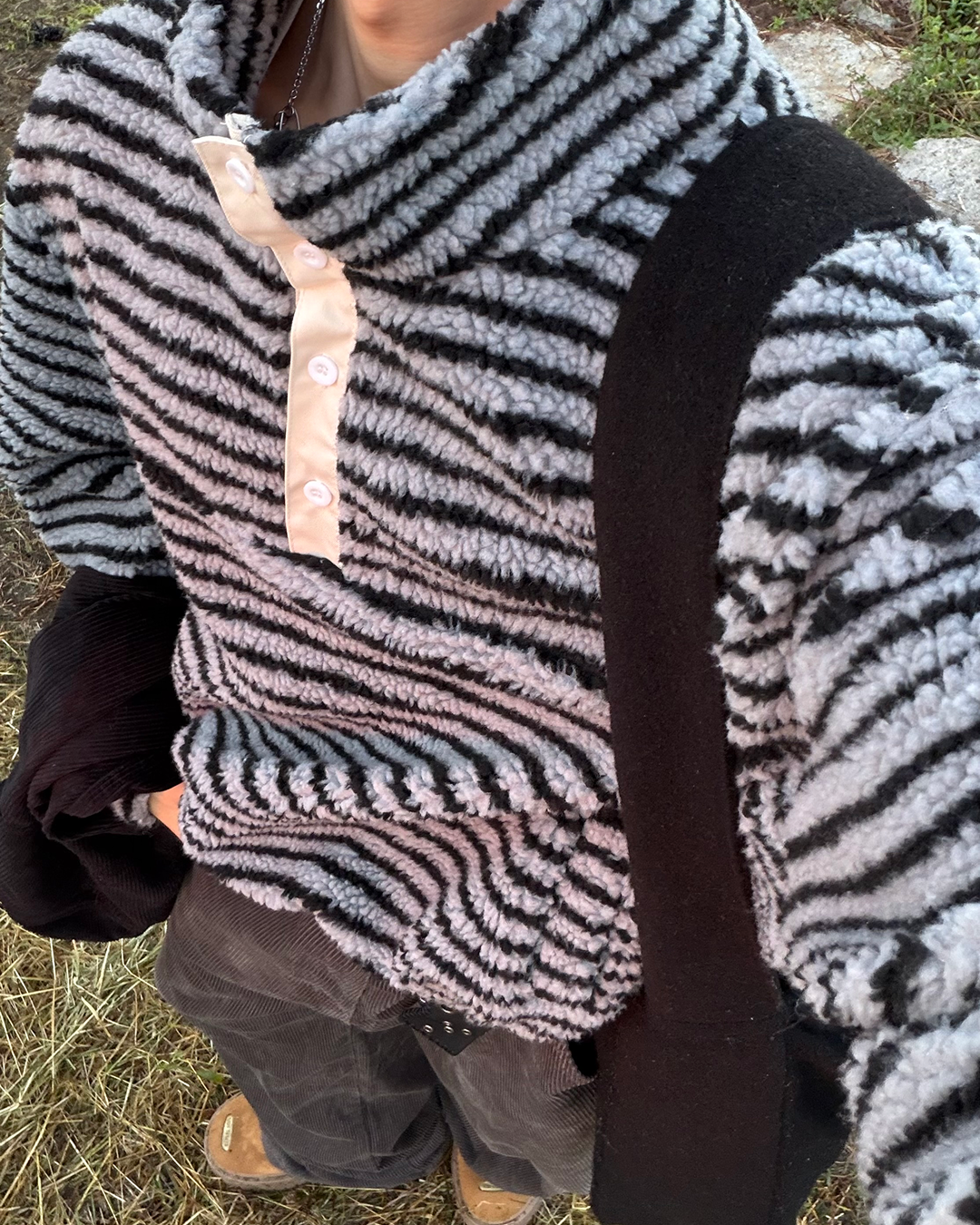 スタンドカラーボーダーフリース WG0785