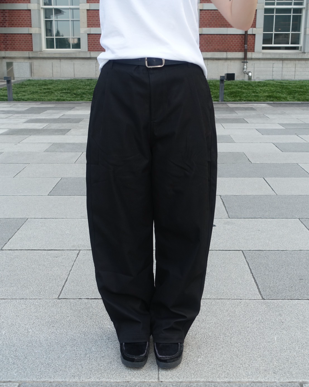 コットン混チノストレートパンツ Y1596