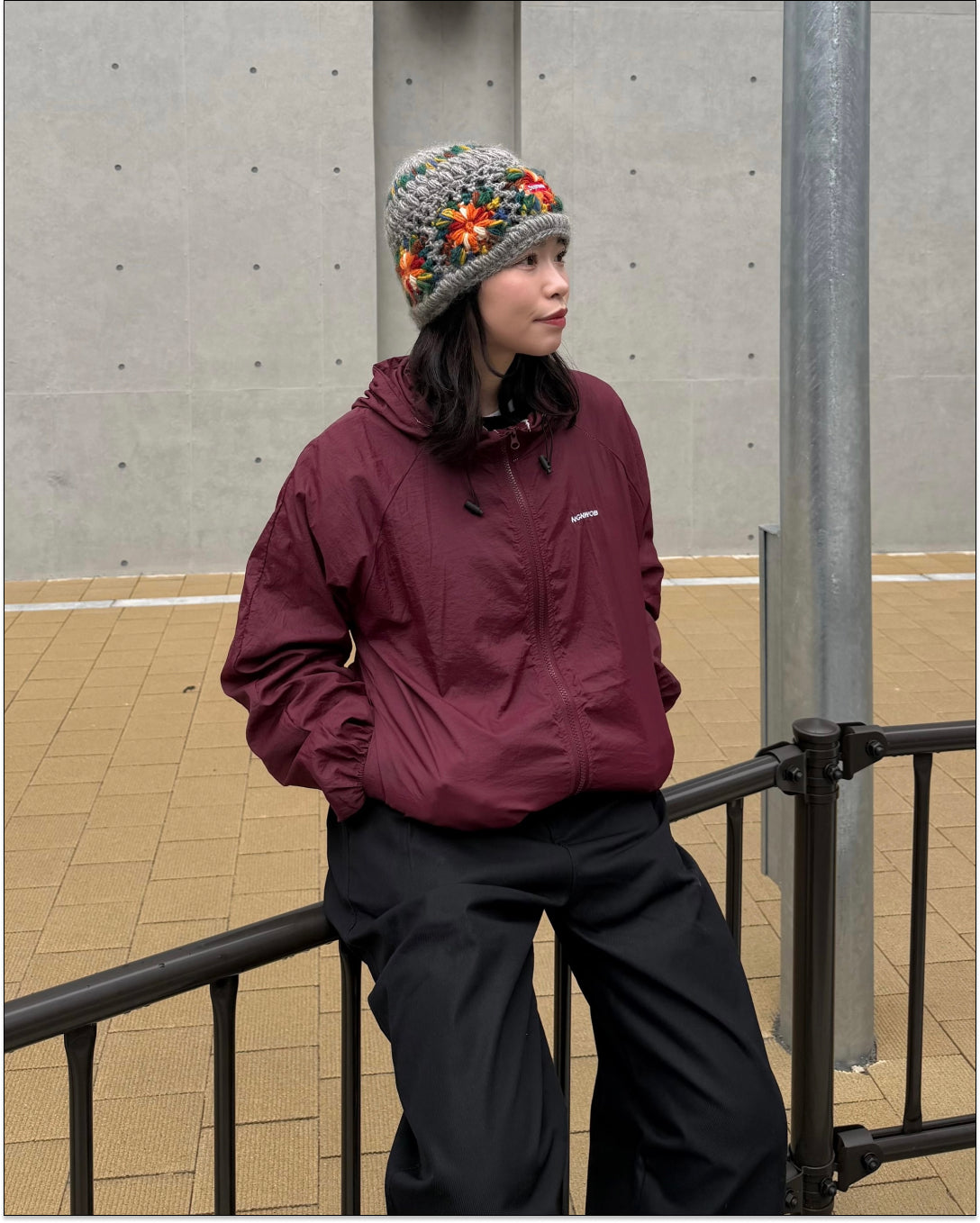 ドローコード付きナイロンフーディジャケット
Y1650