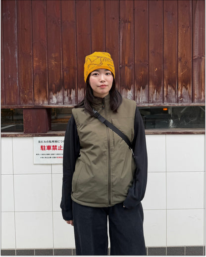 スタンドカラーナイロンベストジャケット
Y1728