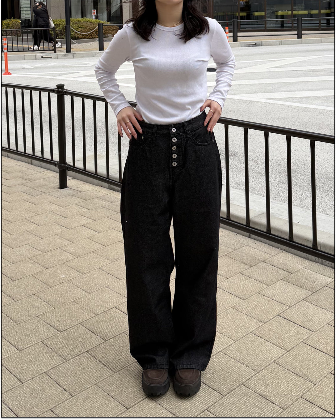 ボタンフライバルーンシルエットデニムパンツ
Y1732