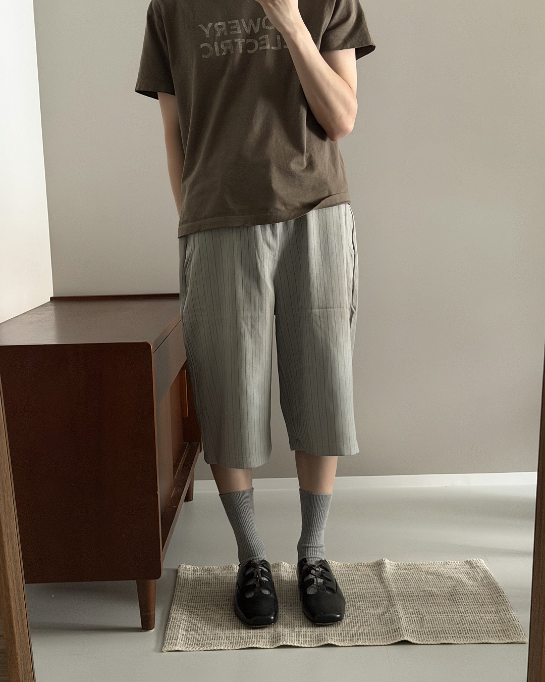 レトロカジュアルストライプクロップドパンツ
YQ0081