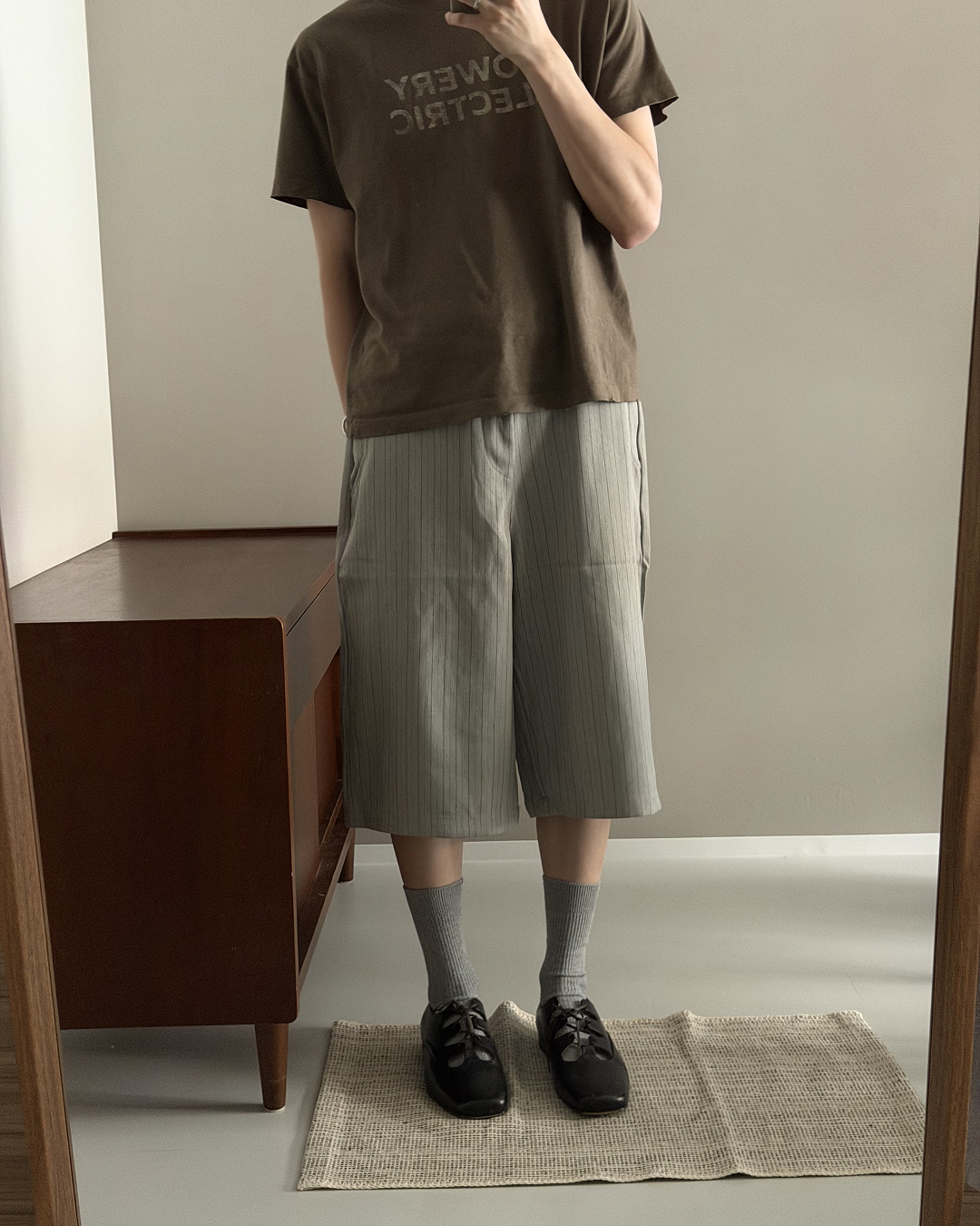 レトロカジュアルストライプクロップドパンツ
YQ0081