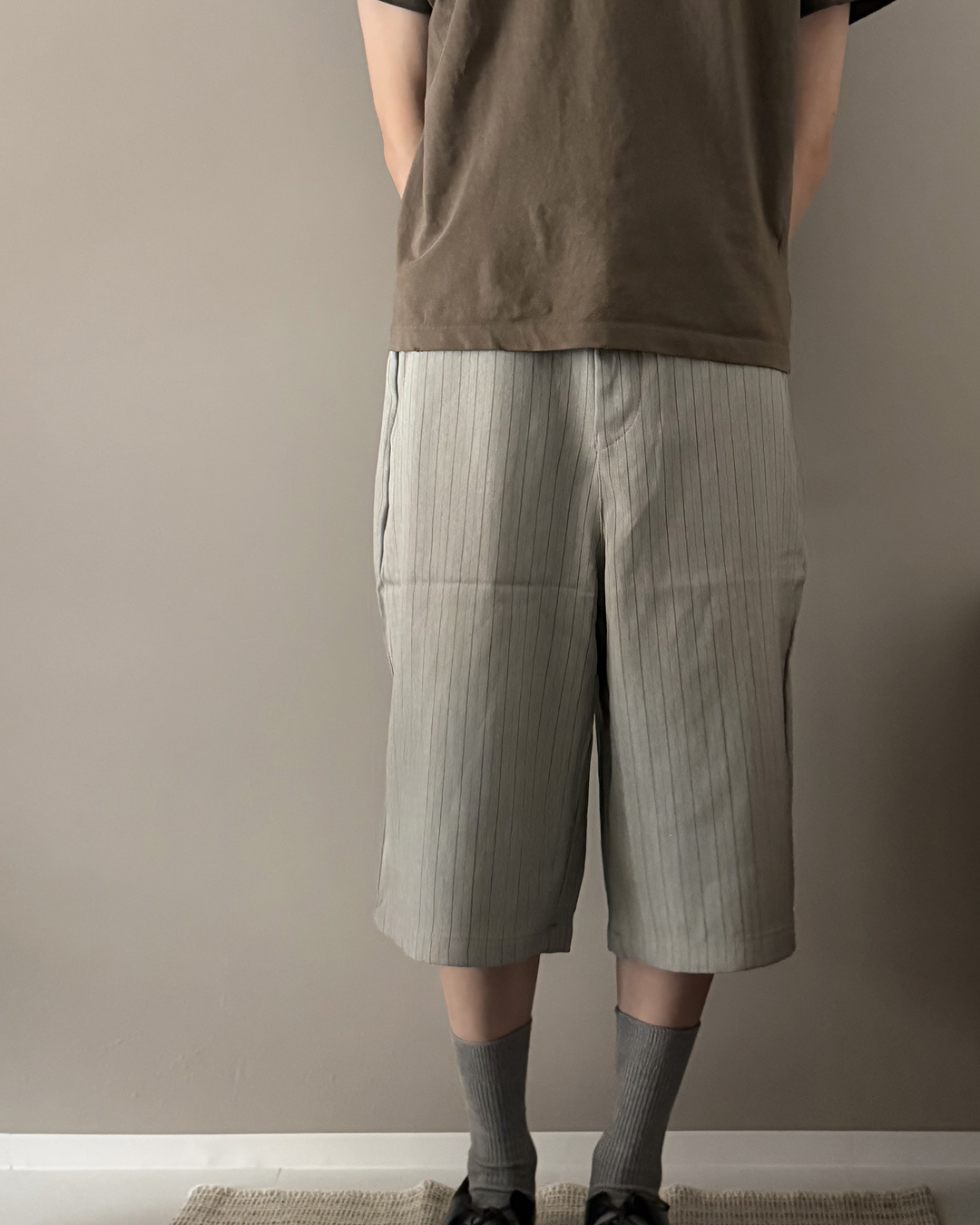 レトロカジュアルストライプクロップドパンツ
YQ0081