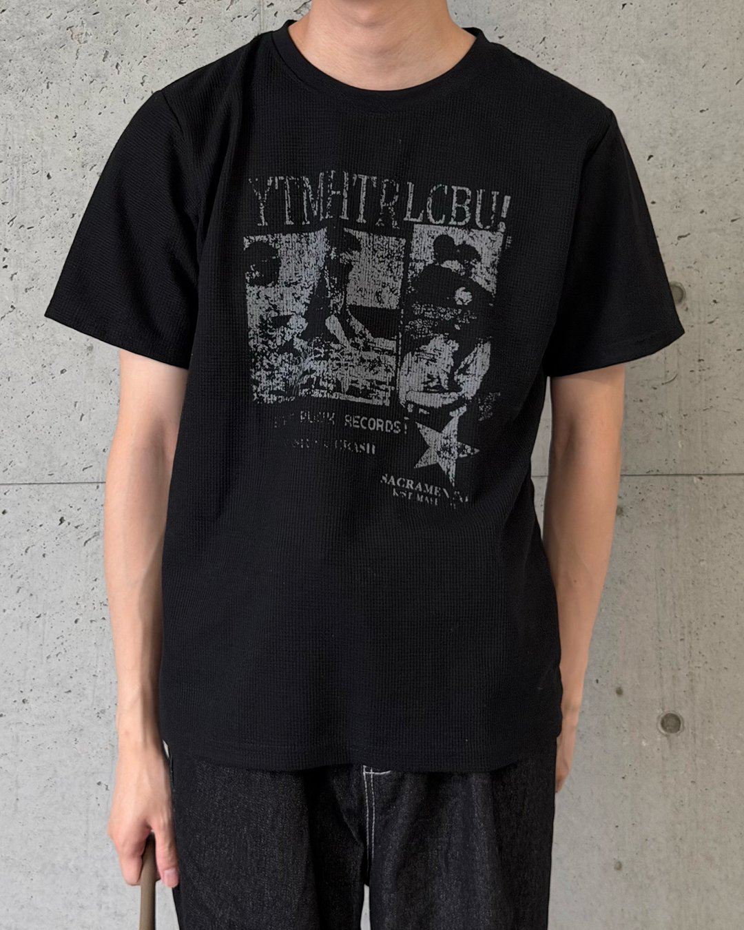 【7/10 18時販売開始】ノイズグラフィックTシャツYQ0101