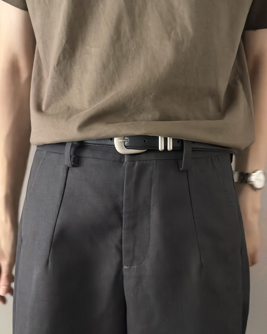 シルバーバックルデザインベルト
YQ0109