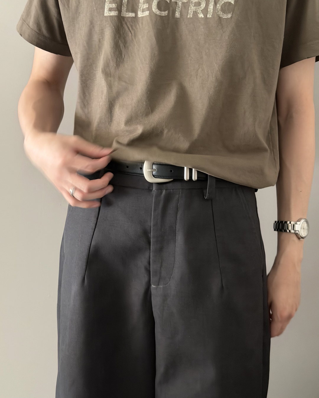 シルバーバックルデザインベルト
YQ0109