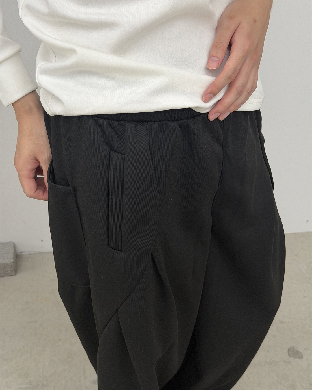 ストラクチャードカットスウェットパンツ YQ0125