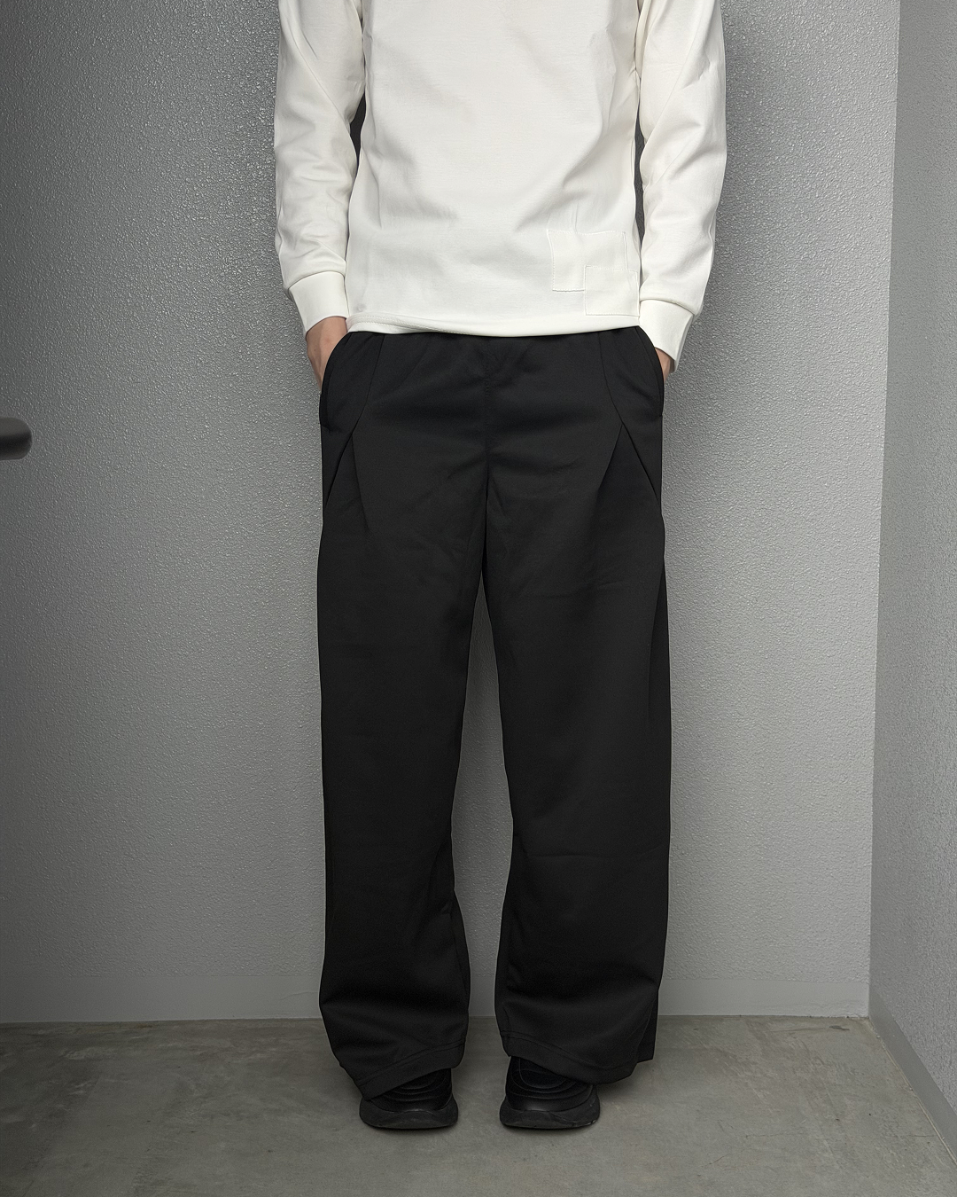 ストラクチャードカットスウェットパンツ YQ0125