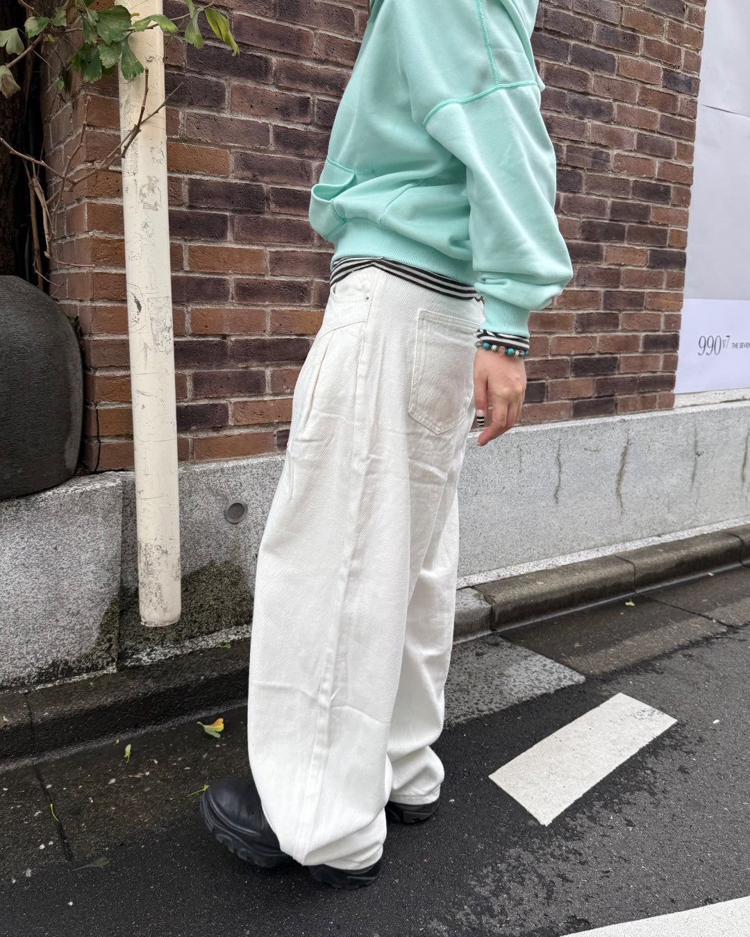 ボリュームカーブワイドパンツ KC0396