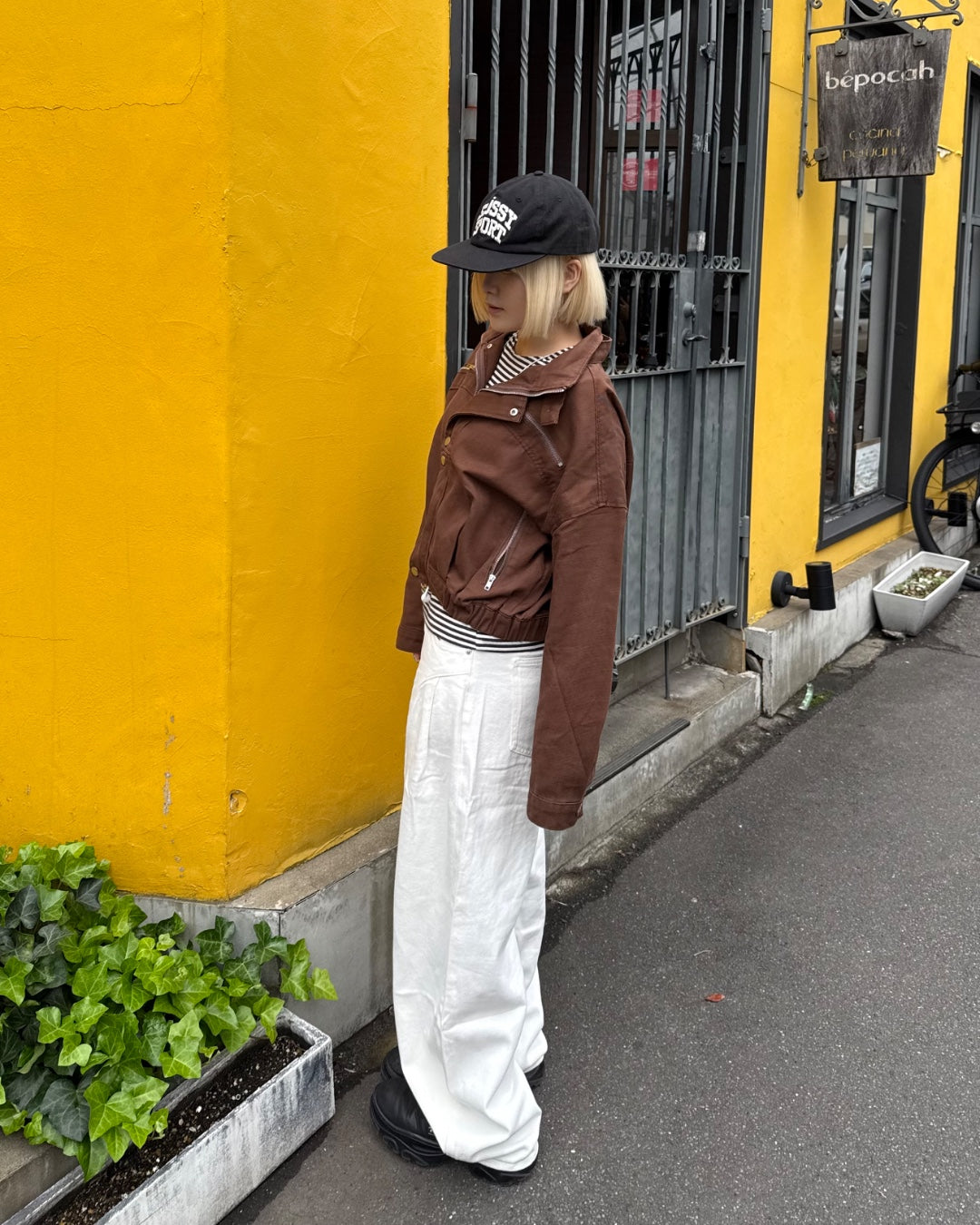 ボリュームカーブワイドパンツ KC0396